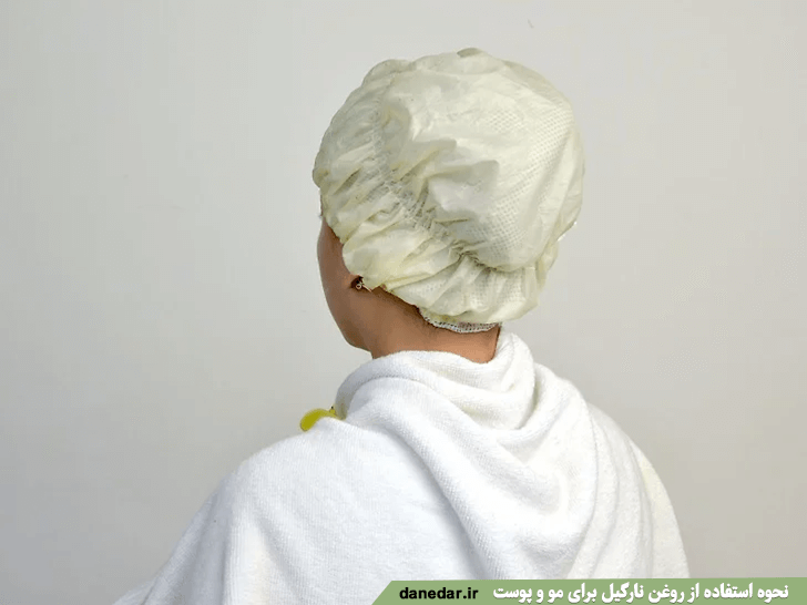 تصویر نحوه استفاده از روغن نارگیل برای مو و پوست